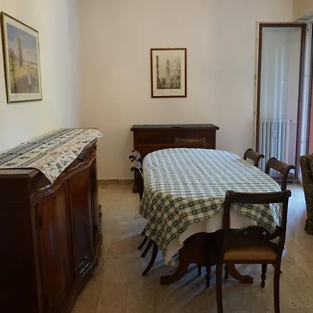 Casa Monterosa Near Stations&city Center Appartamento *